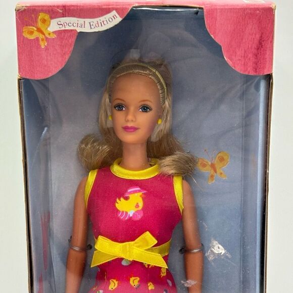 Mattel Vintage 1999 Special‎ Edition Easter Treats Barbie In Box - Picture 5 of 9